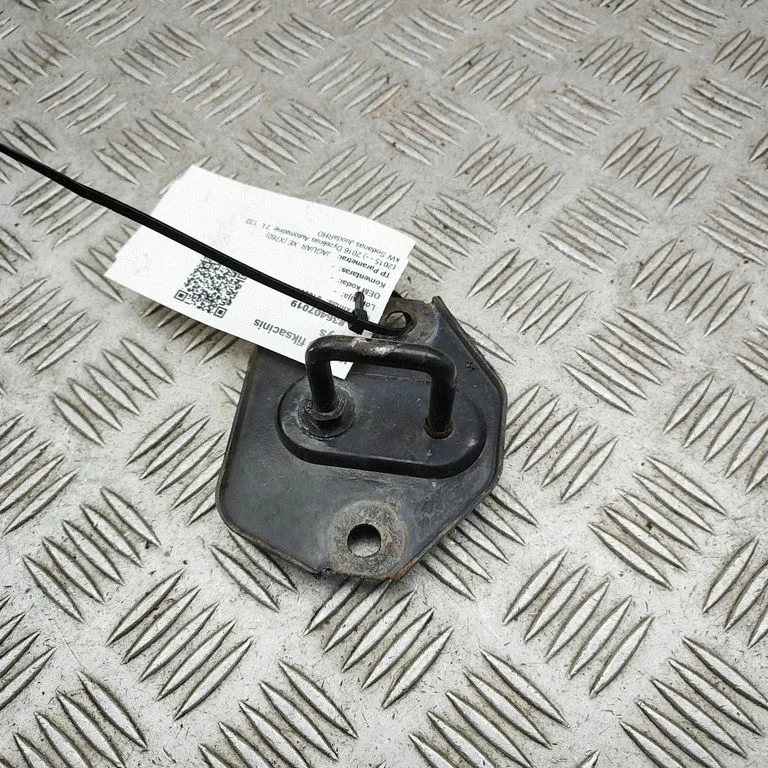 Mootorikapoti luku aas 8X2316K689AB