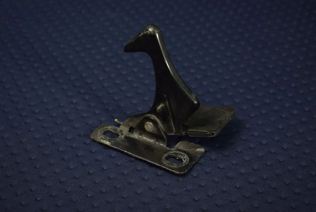Engine bonnet/hood lock/latch loop/hook – Mini One - Cooper Coupe R56 (2005-2014)