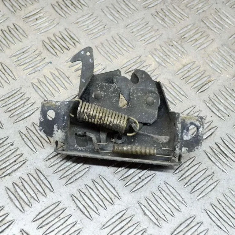 Engine bonnet/hood lock/latch loop/hook