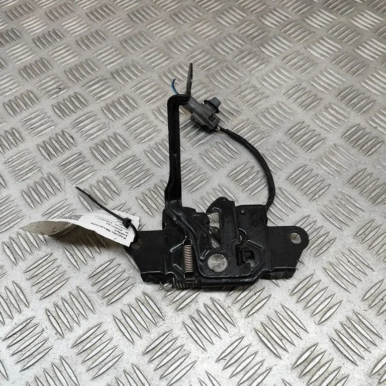 Motora pārsega slēdzenes cilpa K12356620A