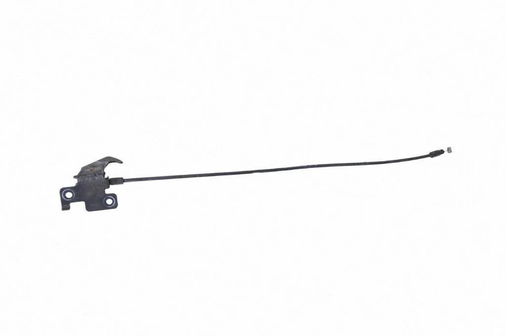 Engine bonnet/hood lock/latch loop/hook – Land Rover Range Rover L405 (2013-2021)