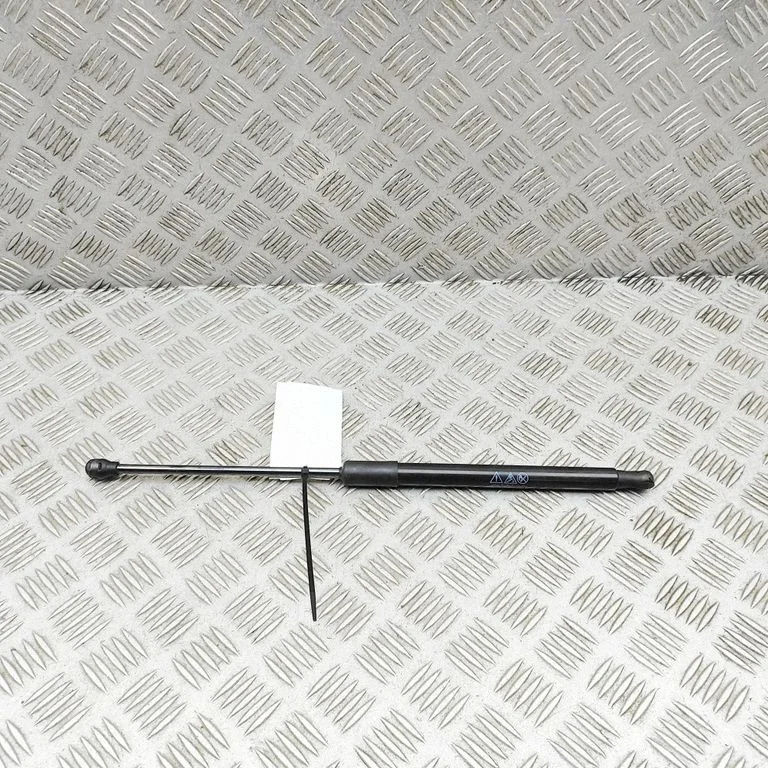 Siłownik maski 95C823359A