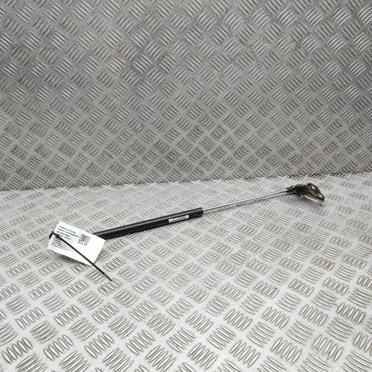 Siłownik maski 5344050070 – Lexus LS UCF30 (2001-2007)