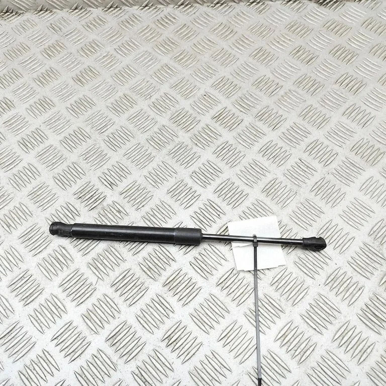 Siłownik maski 52138095