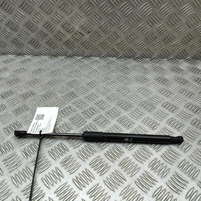 Motora pārsega amortizators 8W0823359A