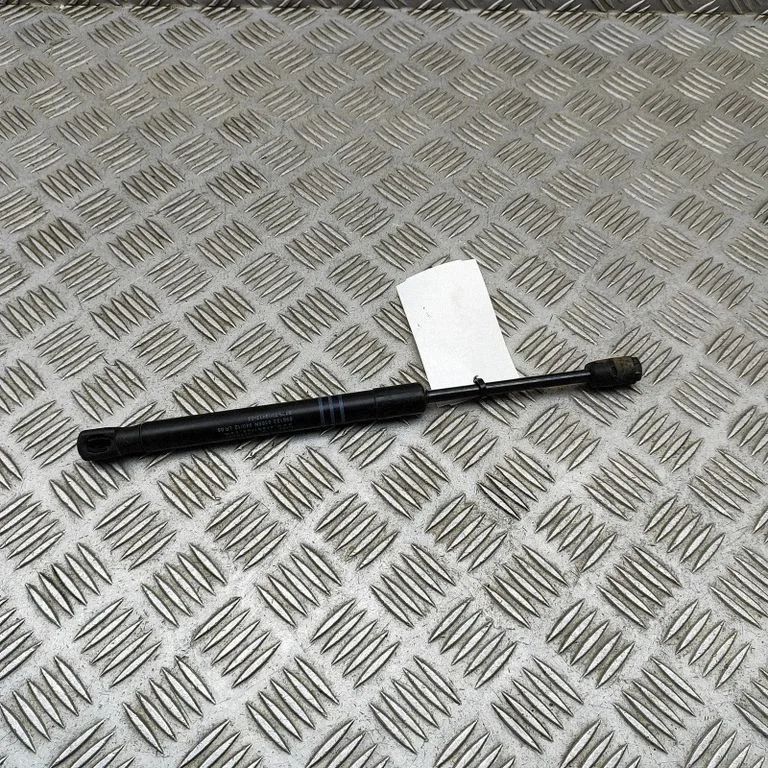 Mootorikapoti amortisaator – BMW 5-seeria F10 F11 (2009-2016)