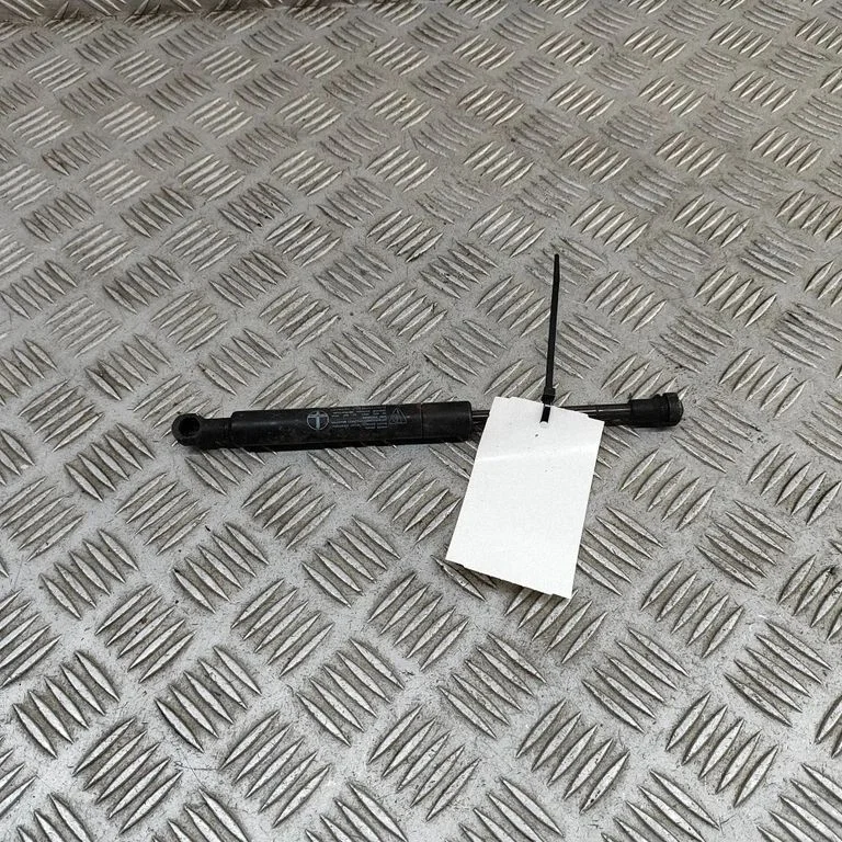 Motora pārsega amortizators 99751155101