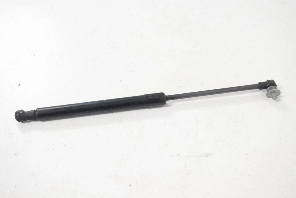 Mootorikapoti amortisaator – BMW 1-seeria E82 E88 (2007-2014)