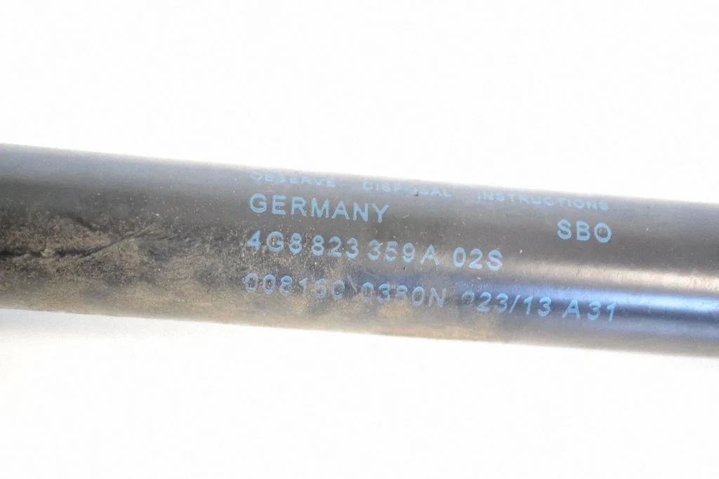 Motora pārsega amortizators 4G8823359A