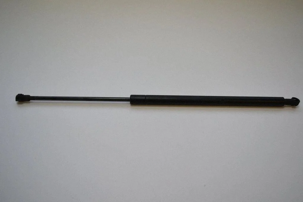 Motora pārsega amortizators 534400W090