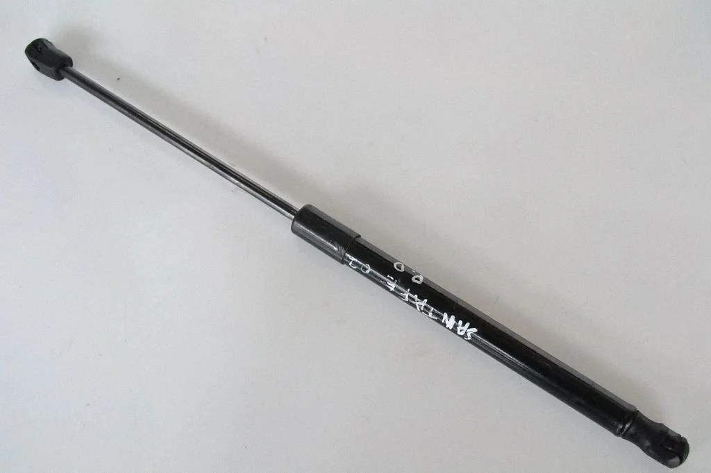 Front bonnet/hood damper/strut – Hyundai Santa Fe (2006-2012)
