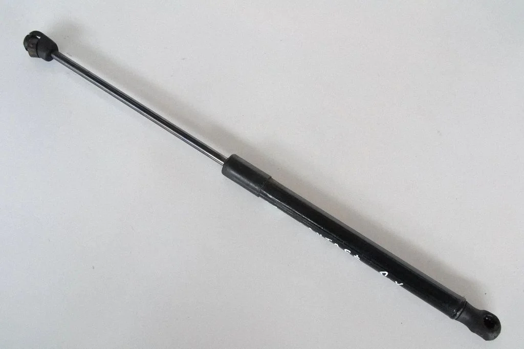 Front bonnet/hood damper/strut – Hyundai Santa Fe (2006-2012)