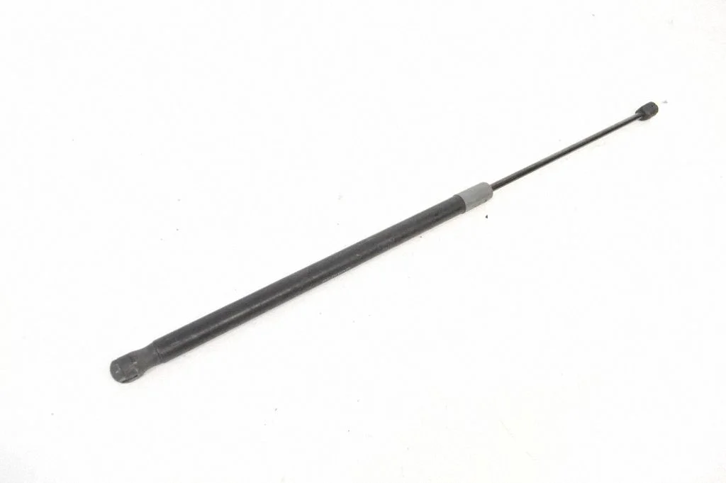 Mootorikapoti amortisaator – Mercedes-Benz C-klass AMG W204 (2007-2014)