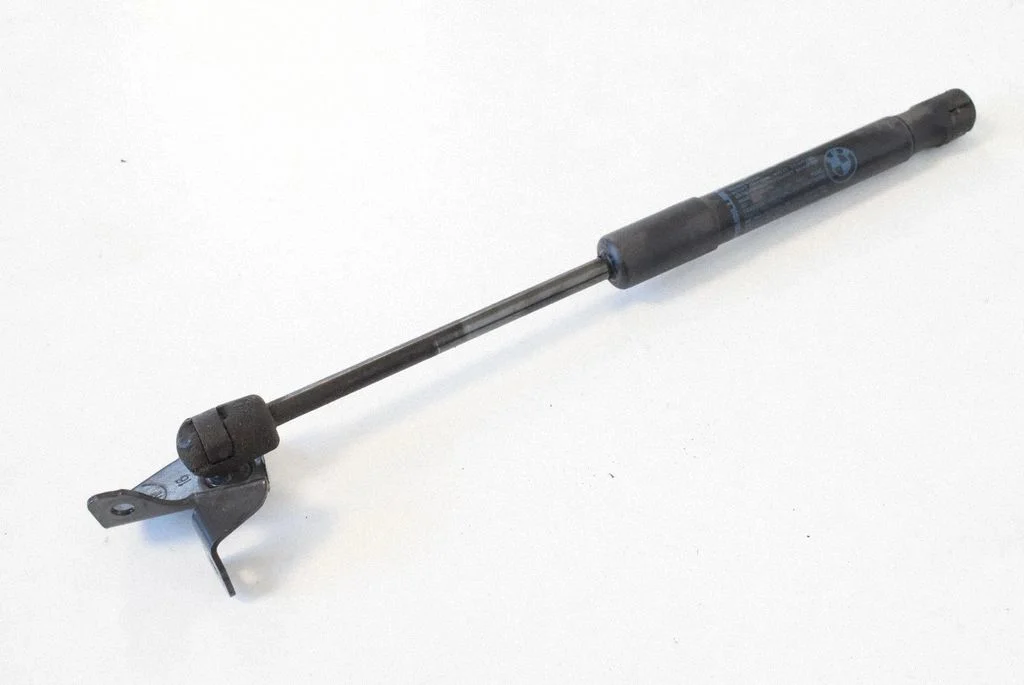 Front bonnet/hood damper/strut – BMW 7 Series F01 F02 F03 F04 (2008-2016)