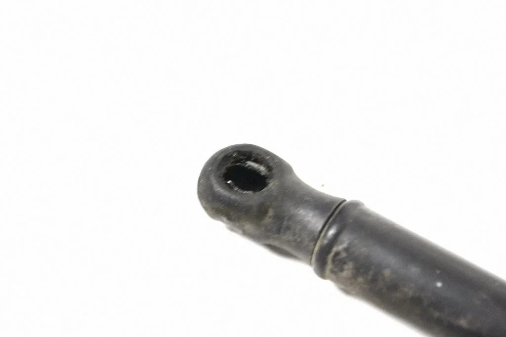 Front bonnet/hood damper/strut – Hyundai Santa Fe (2006-2012)