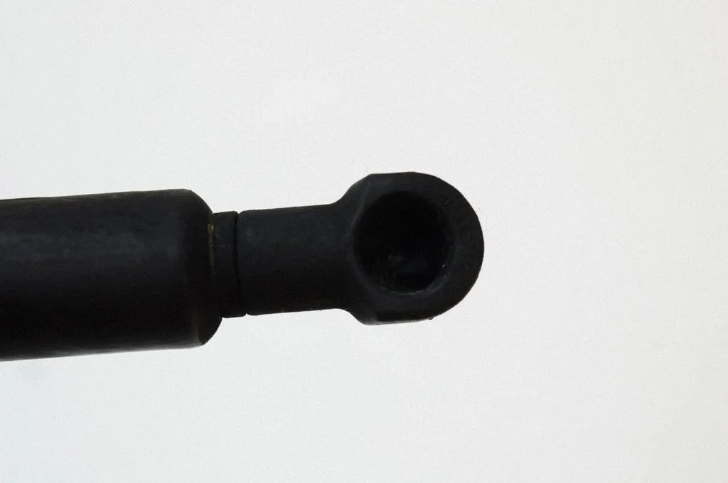 Mootorikapoti amortisaator – BMW 3-seeria E90 E91 (2005-2012)