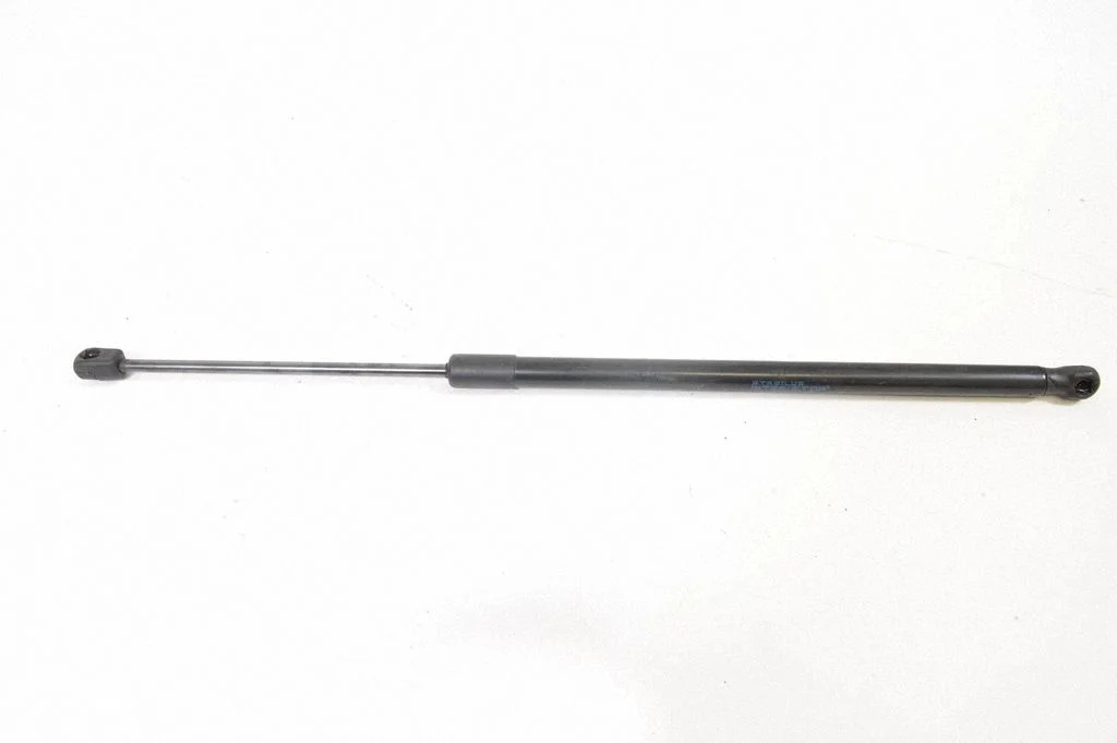 Motora pārsega amortizators – Mercedes-Benz C klase AMG W204 (2007-2014)
