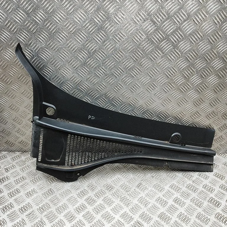 Wiper trim 3V0819416C