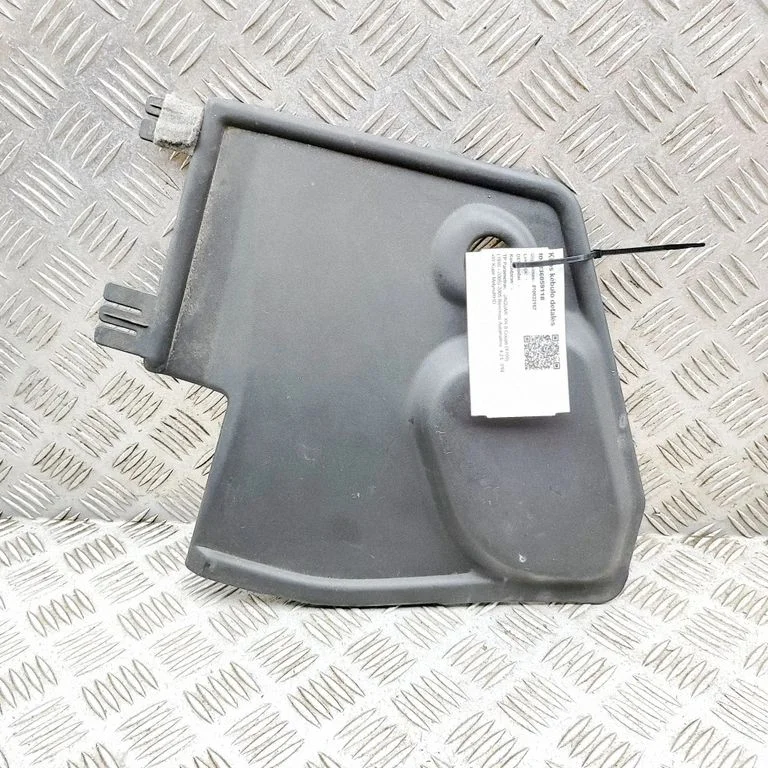 Podszybie (osłona wycieraczek) NJE3979AC