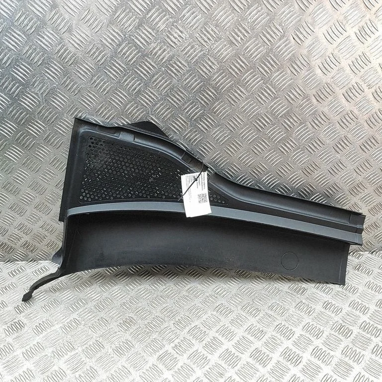 Slotiņu apdare 3G2819403E
