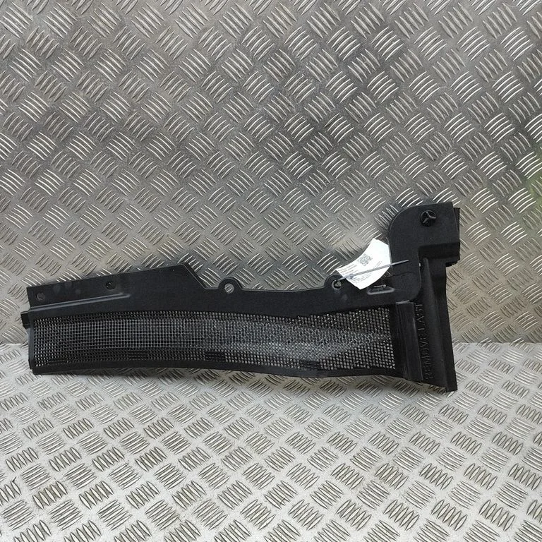 Wiper trim L8B2021B56BG