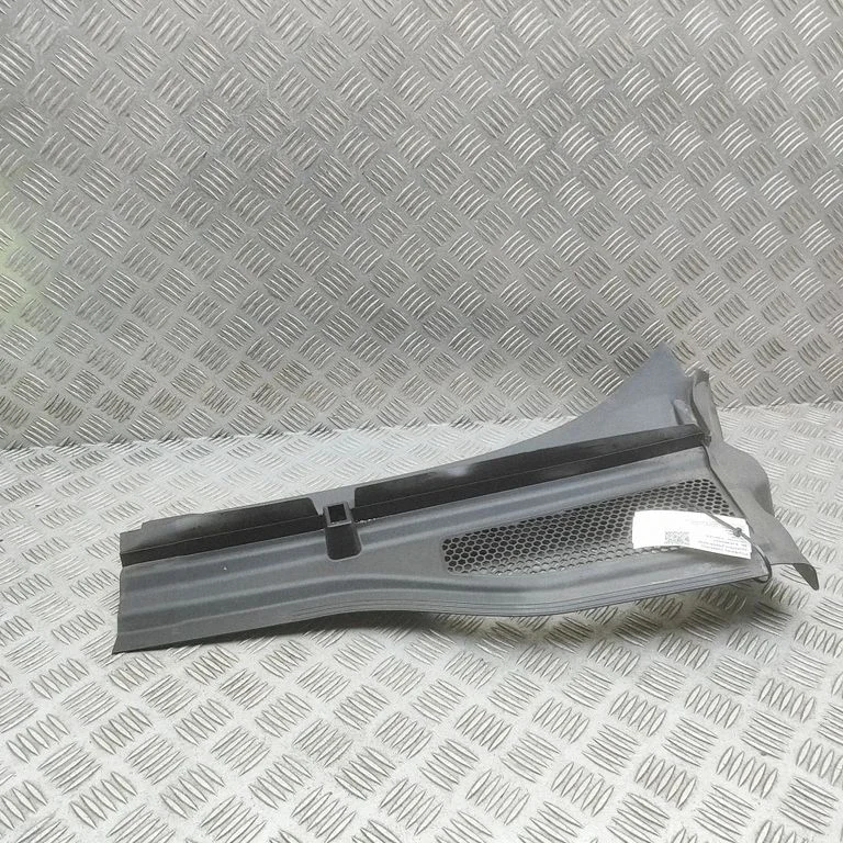 Wiper trim 5LC819415