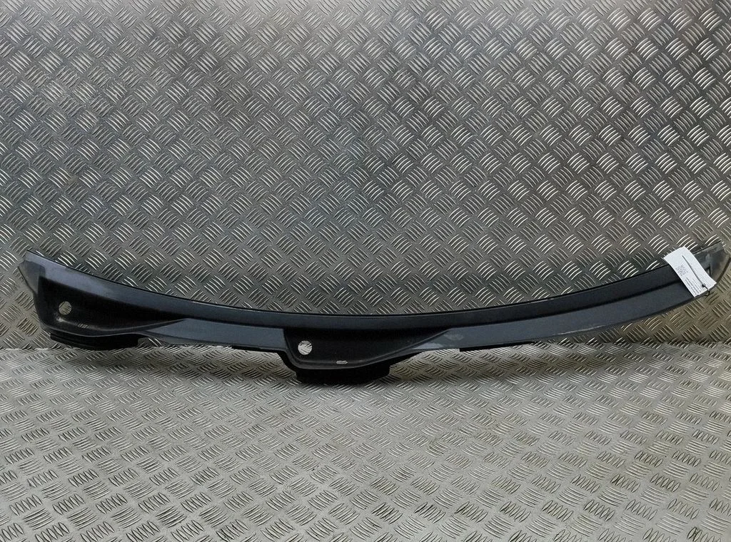 Wiper trim – Porsche Macan (95B) (2014-2018)
