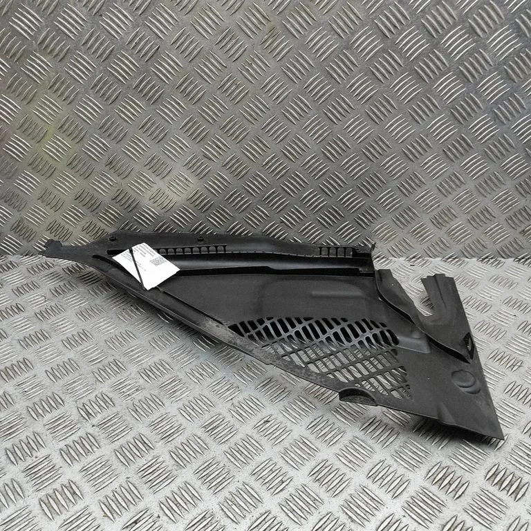 Slotiņu apdare 9353043