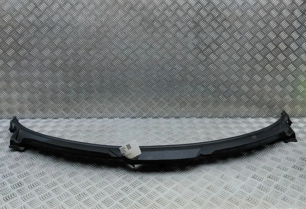 Podszybie (osłona wycieraczek) 9P5819401