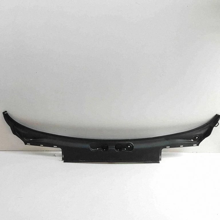 Wiper trim 7206135