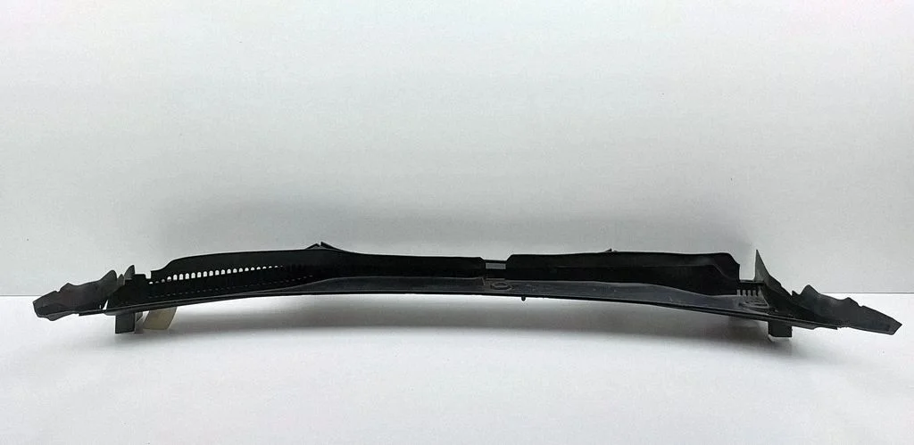 Podszybie (osłona wycieraczek) 51719621245