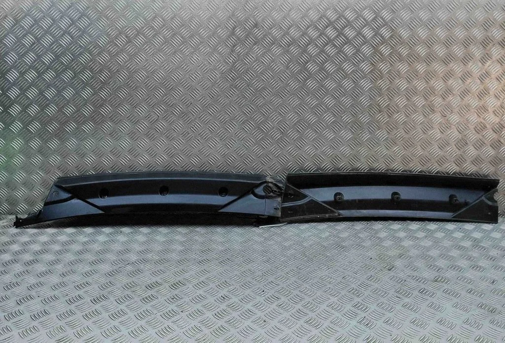 Slotiņu apdare 5801951075