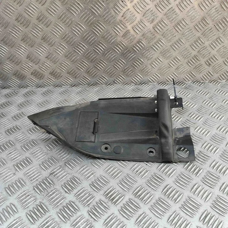 Slotiņu apdare 4KE821170