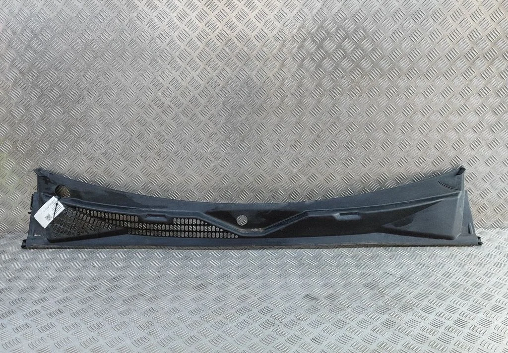 Wiper trim – Volkswagen Amarok (2010-2020)