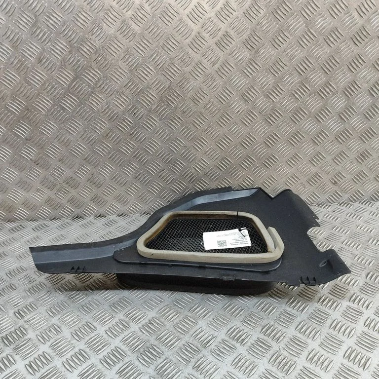 Wiper trim – Mercedes-Benz ML-Class W166 (2012-2017)