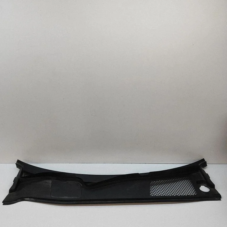 Wiper trim 9Y2819401B