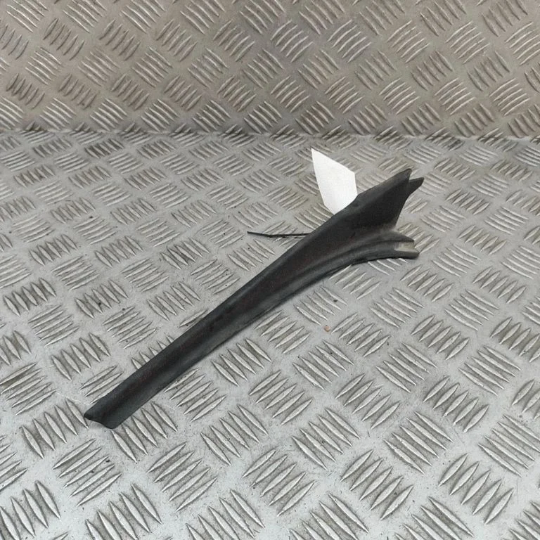 Podszybie (osłona wycieraczek) 9812855277