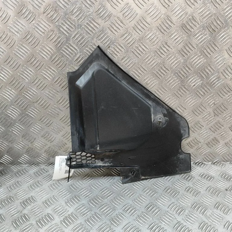 Slotiņu apdare 7427849