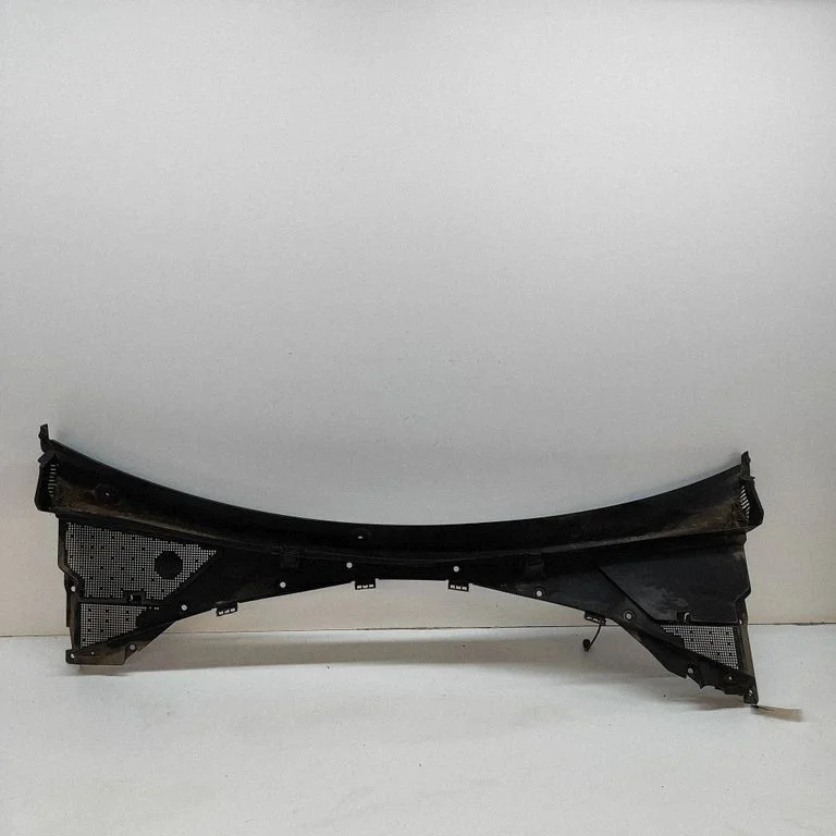 Wiper trim J8A2021B44AB