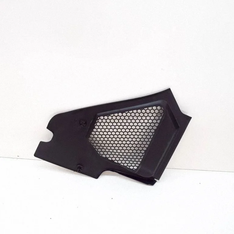 Wiper trim 7427850
