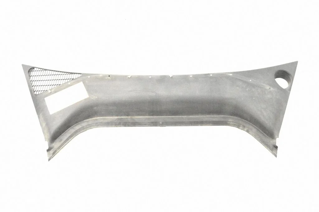 Podszybie (osłona wycieraczek) 100632900D