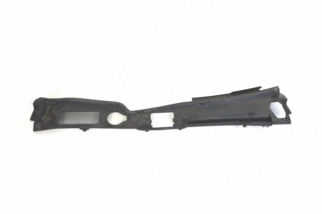Slotiņu apdare 8R2819447C