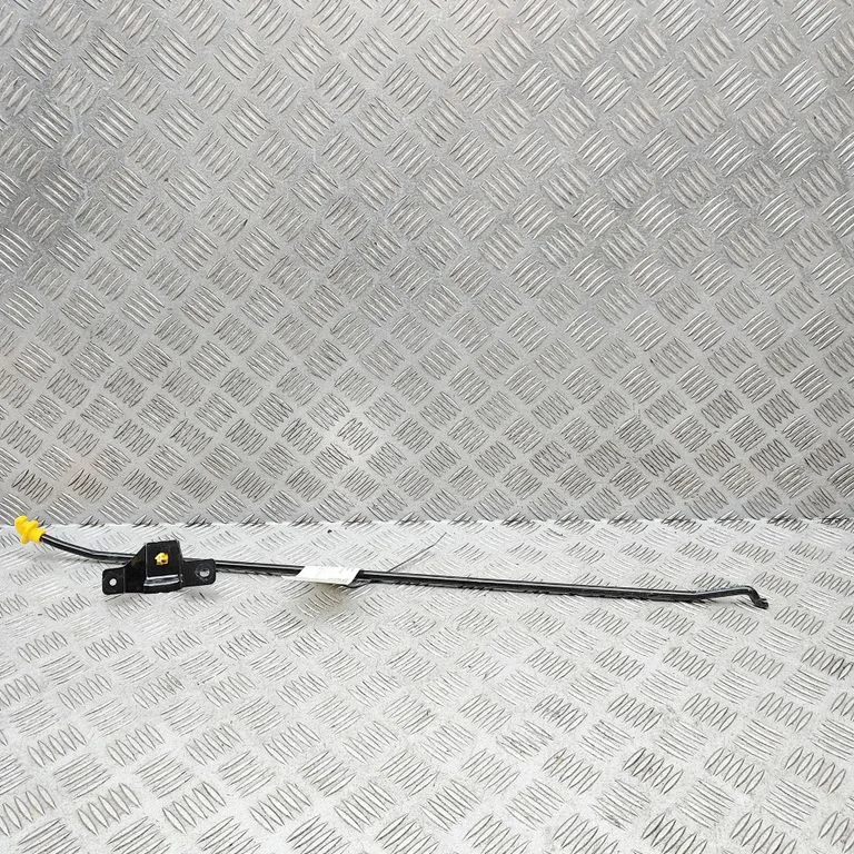 Motora pārsega balsta kātiņš SC2EM8402940