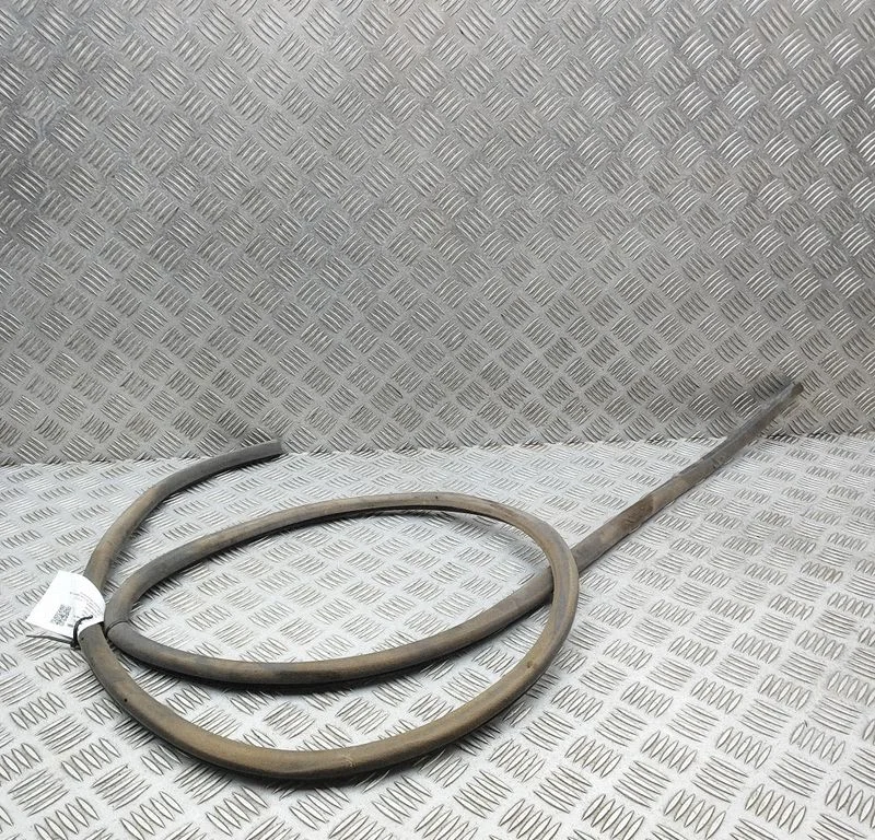 Uszczelka komory silnika 5338150080 – Lexus LS UCF30 (2001-2007)