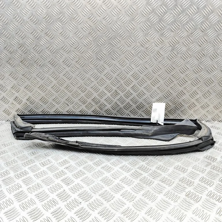 Engine compartment rubber N24356770