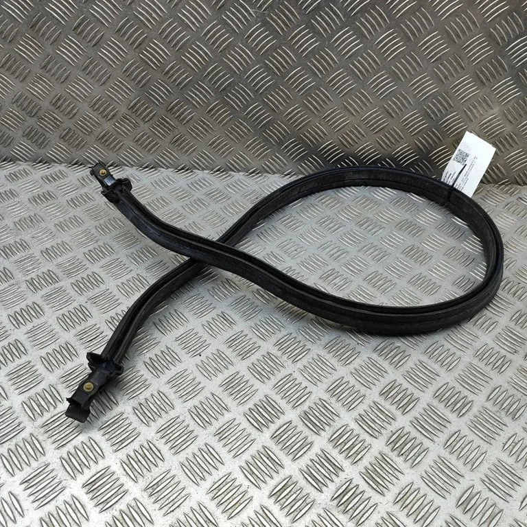 Motora nodalījuma gumija K68048708AD