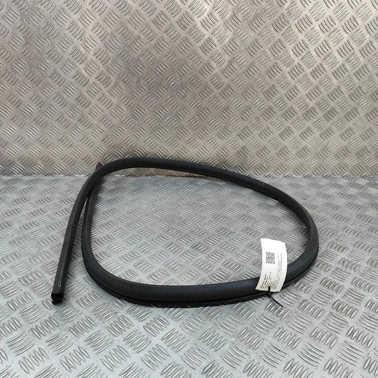 Uszczelka komory silnika LR153206