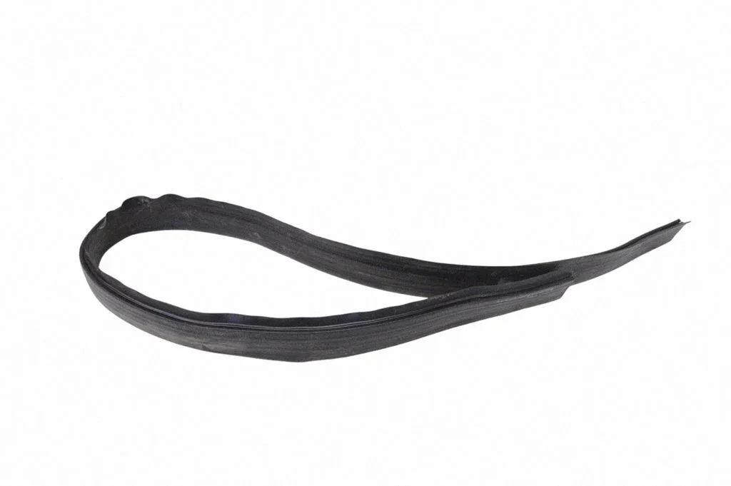 Engine compartment rubber – Mercedes-Benz CLS-Class C218 X218 (2011-2017)
