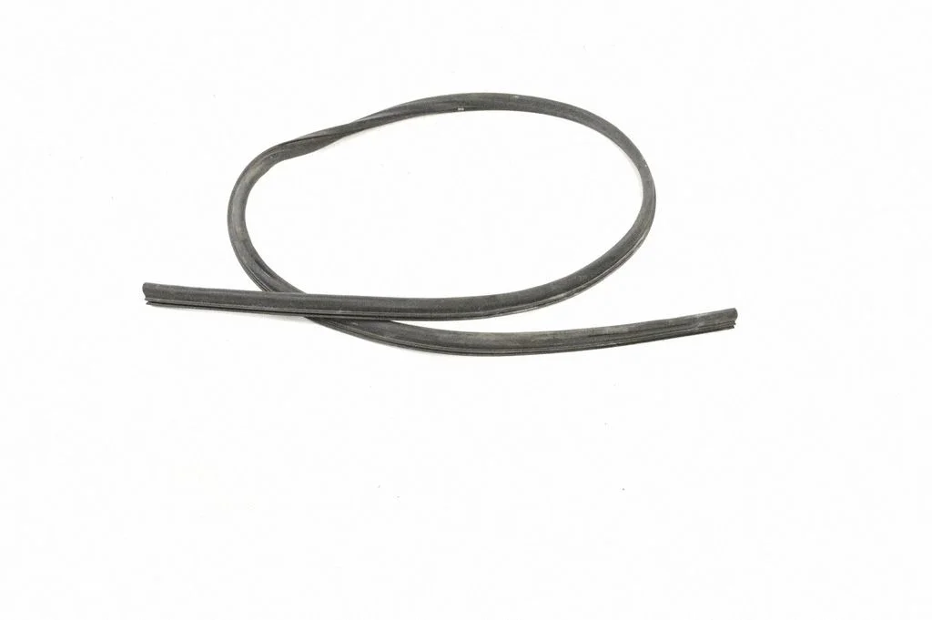 Motora nodalījuma gumija A2216280598