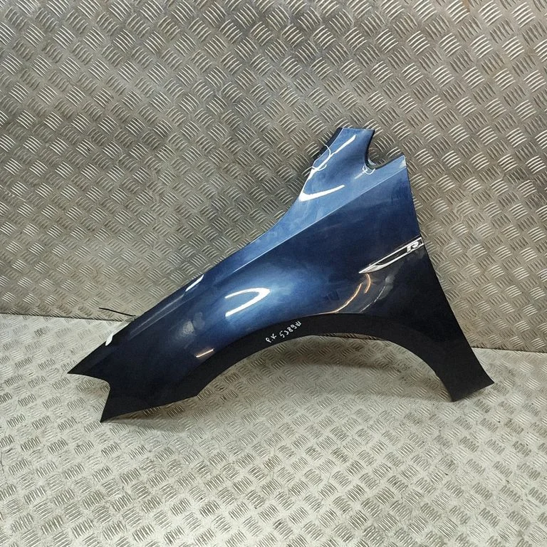 Spārns 5G0821105A